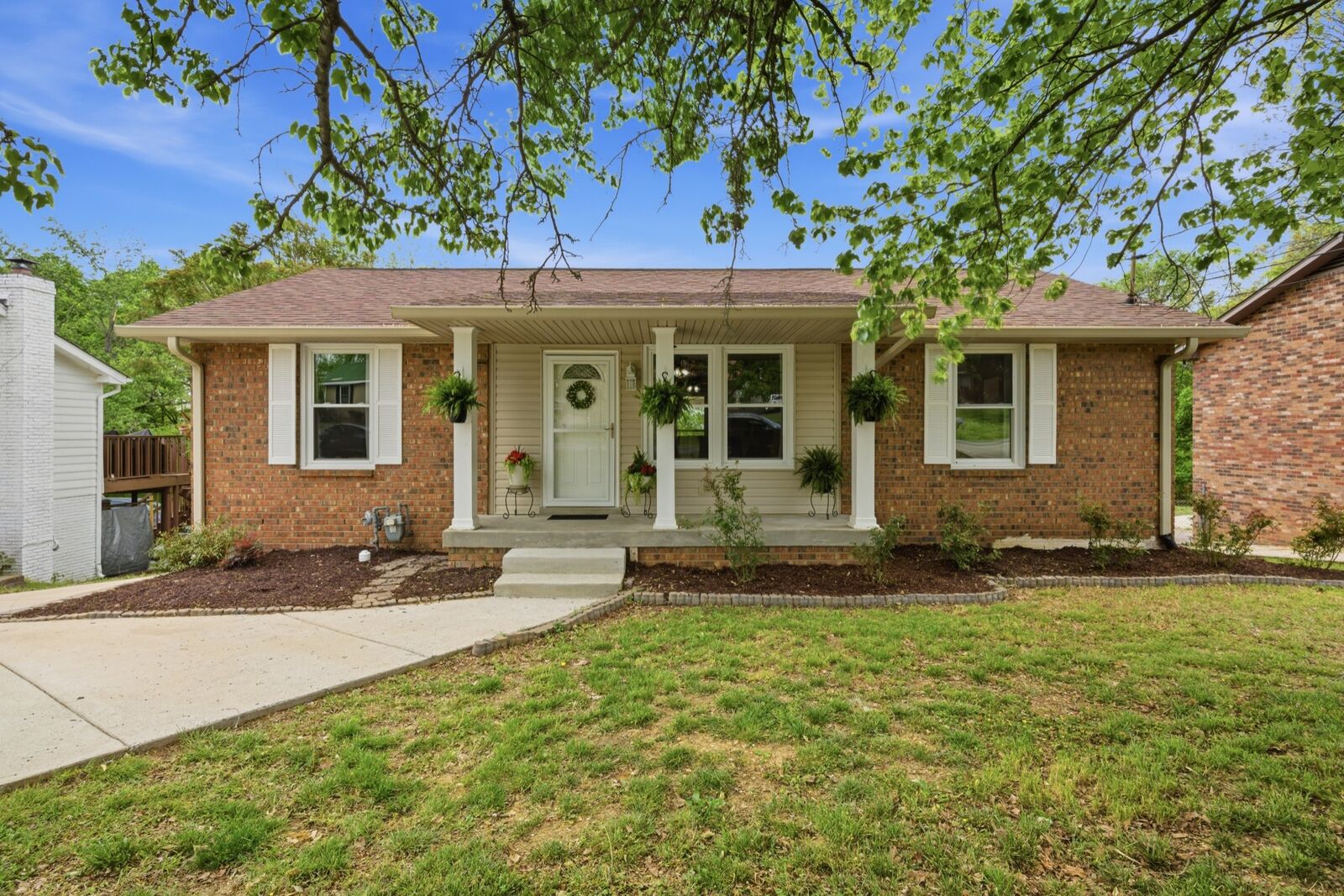 Property Photo:  185 Township Dr  TN 37075 