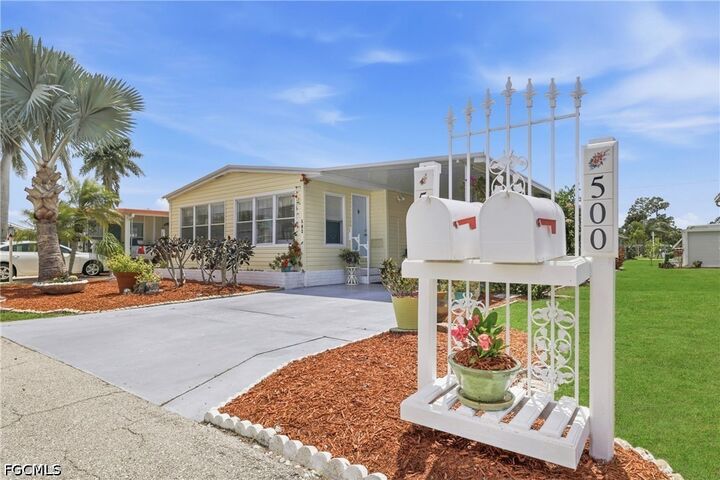 Property Photo: 502 Pine Tree Court FL 33917