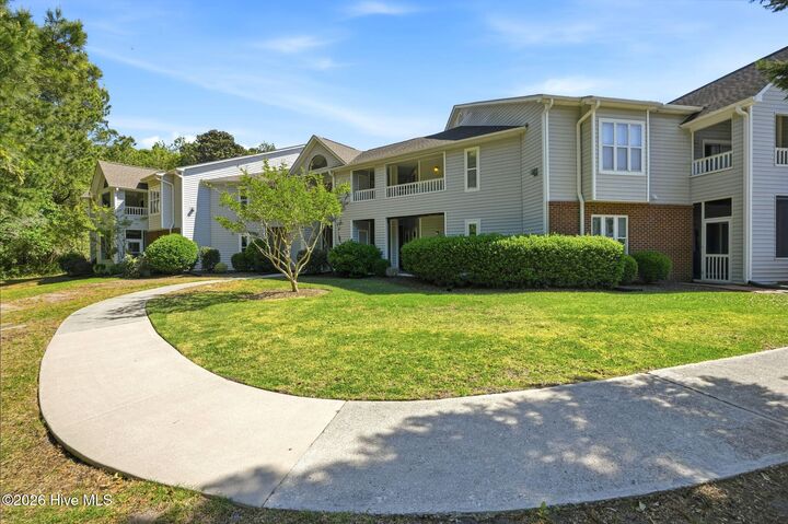 Property Photo:  4108 Breezewood Drive Apt 101  NC 28412 