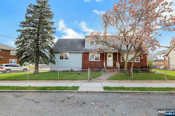 Property Photo:  264 Lincoln Place  NJ 07026 