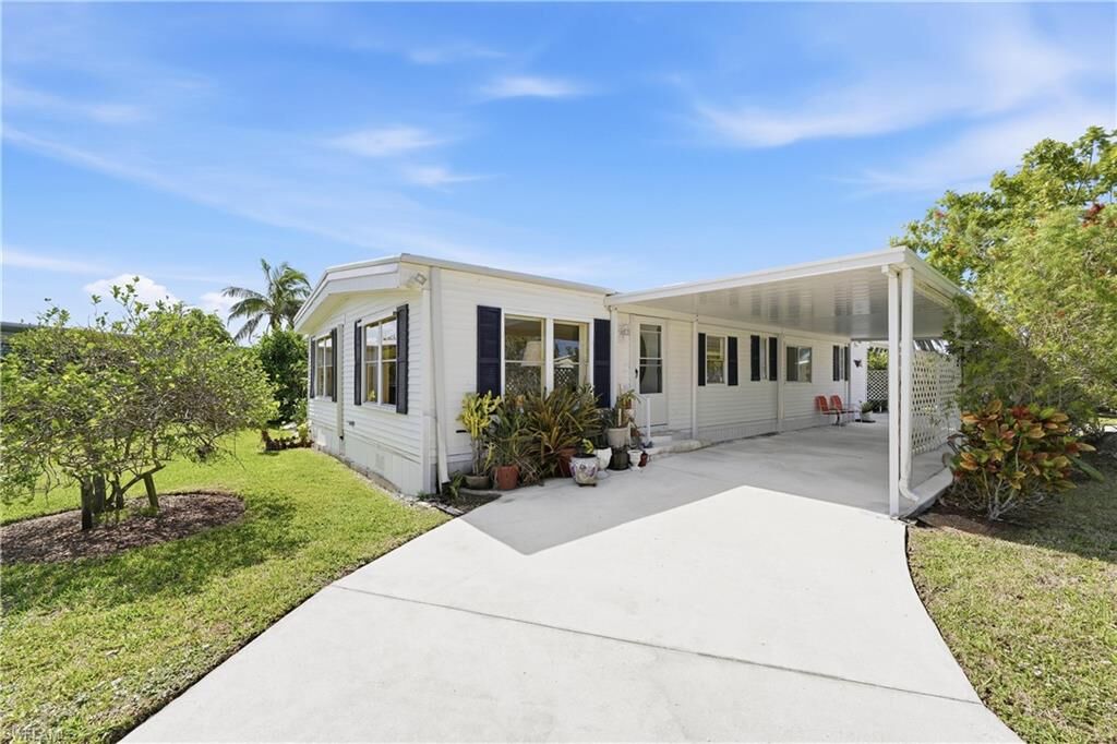 Property Photo:  101 Audubon Rd  FL 34114 