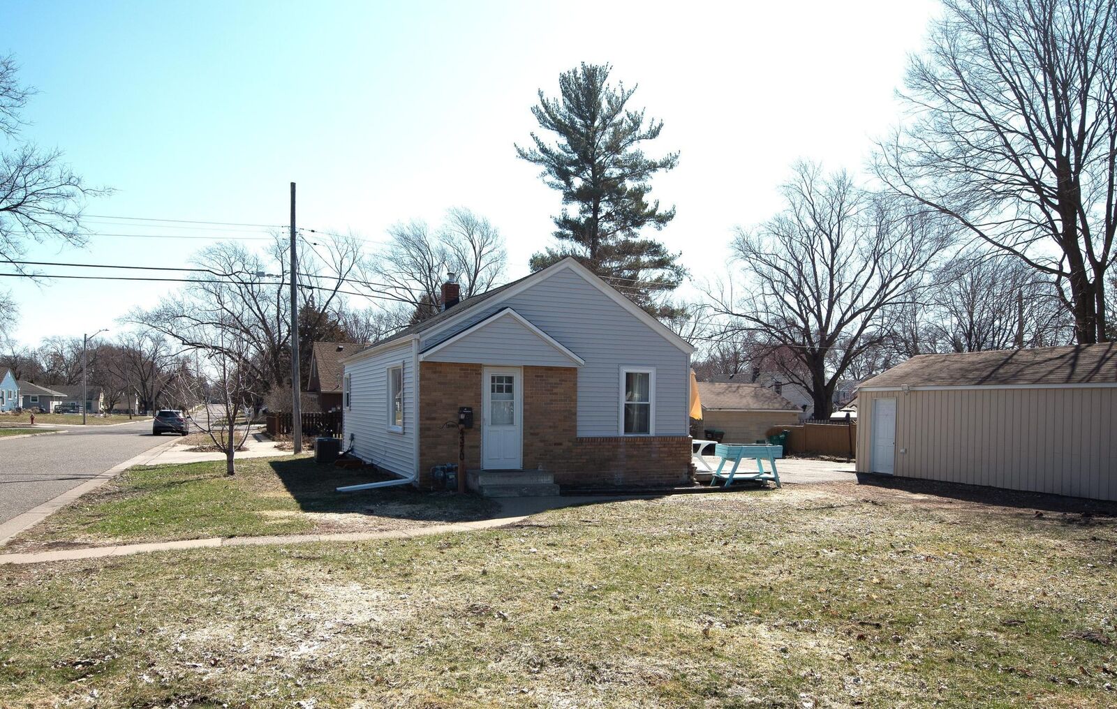 Property Photo: 4370 Adair Avenue N MN 55422