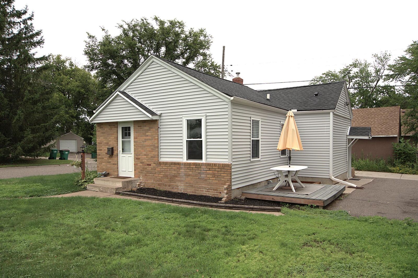 Property Photo:  4370 Adair Avenue N  MN 55422 