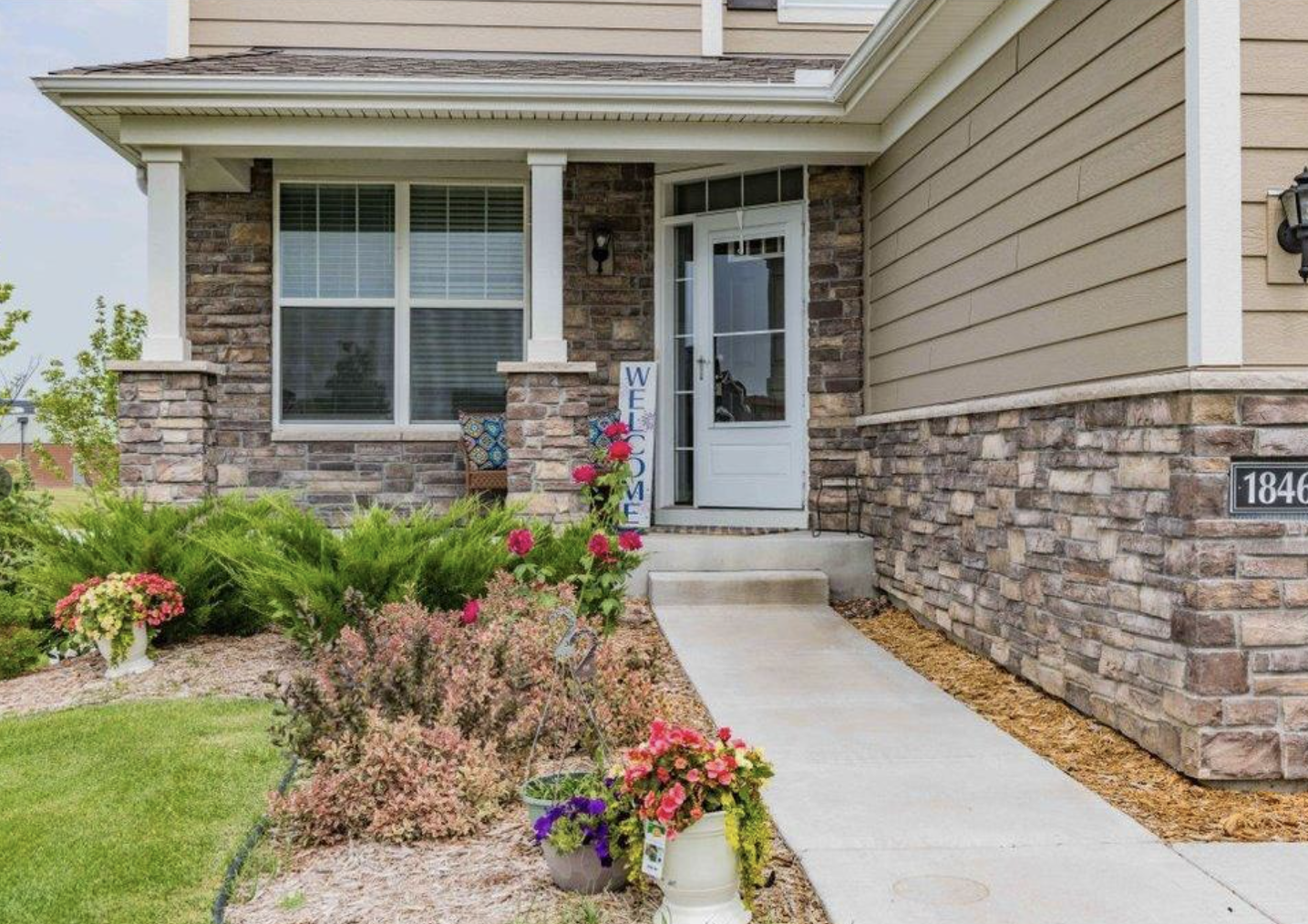 Property Photo:  18468 70th Avenue N  MN 55311 