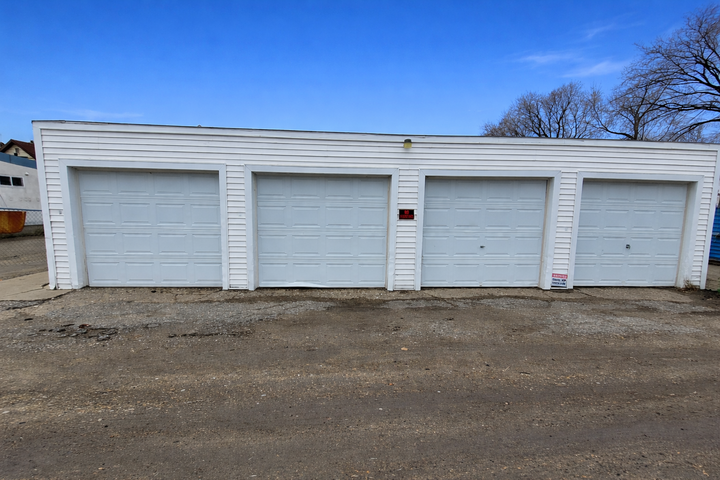 Property Photo: 609 3rd Street N ND 58102