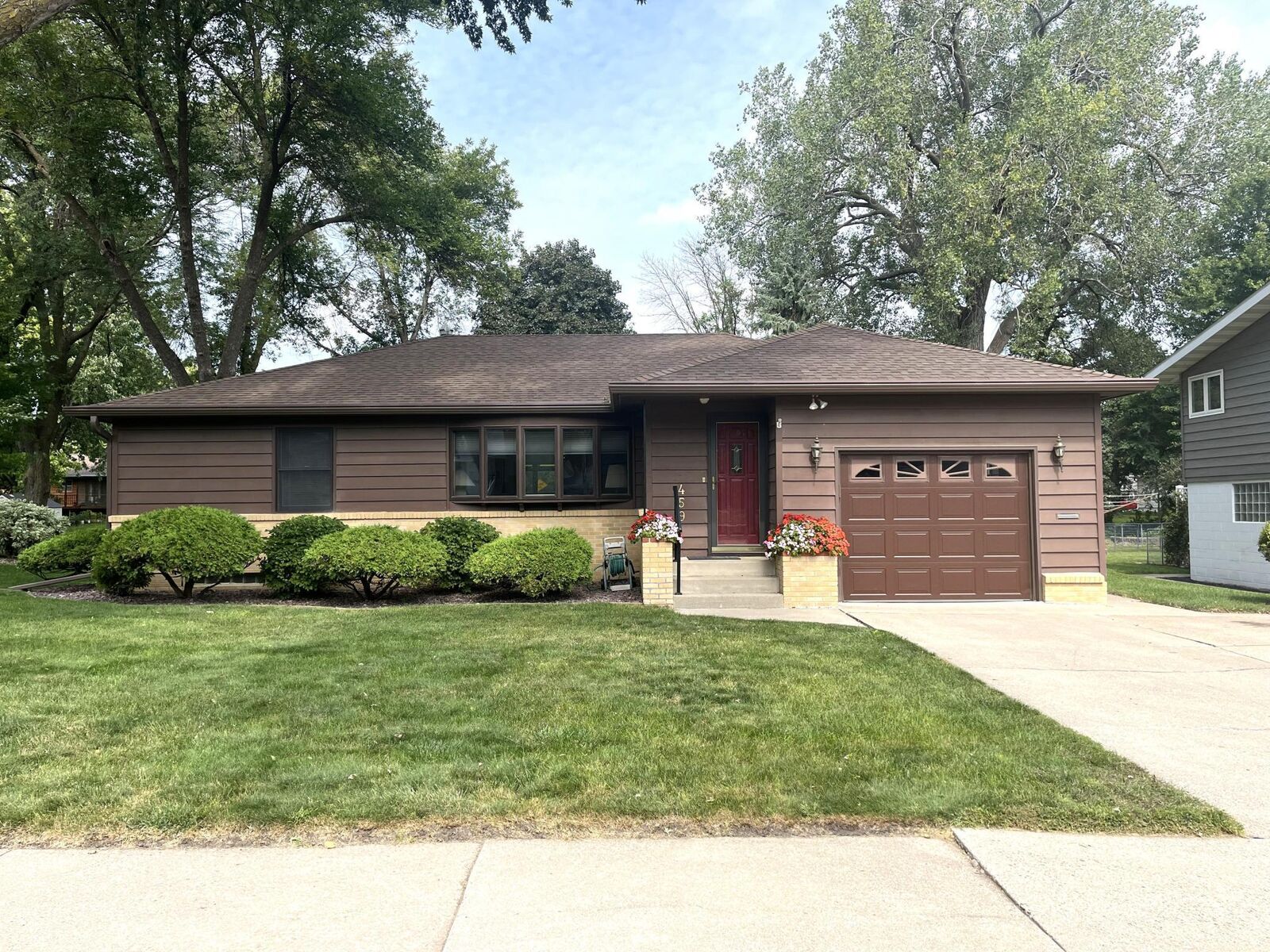 Property Photo: 459 Water Street MN 56031