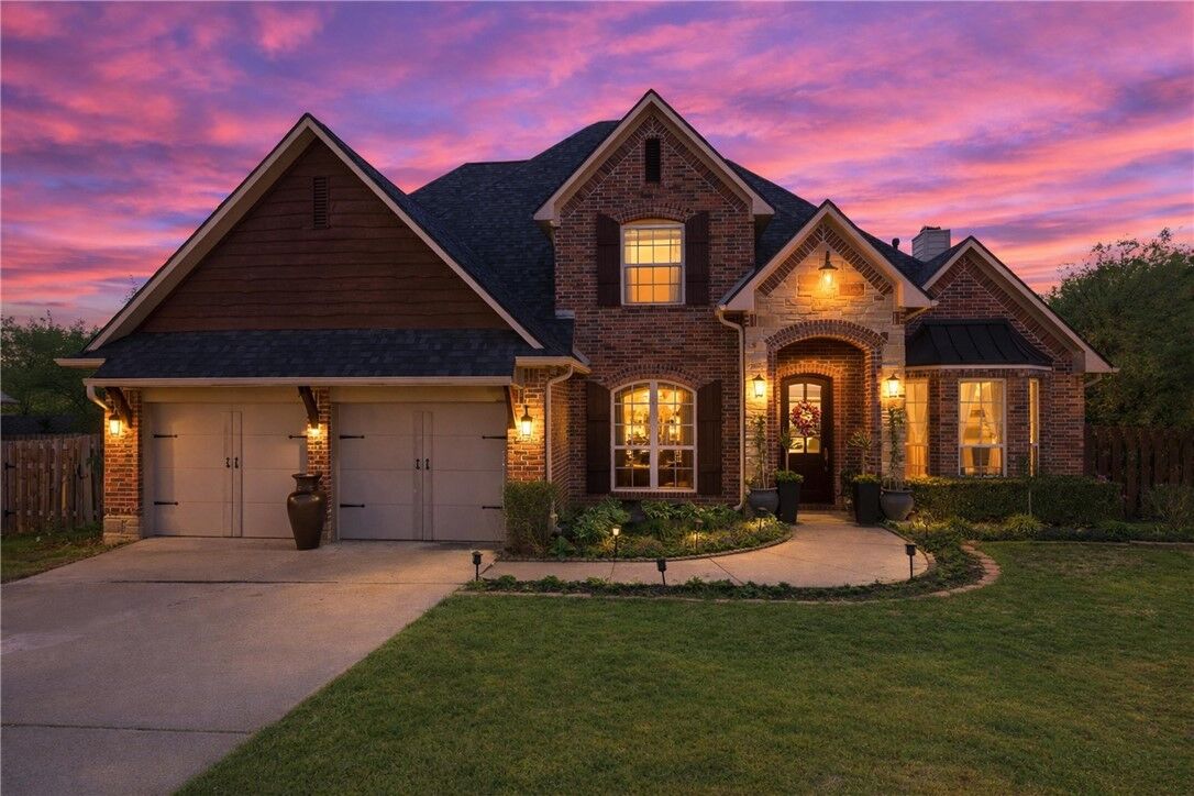 Property Photo:  323 Saint James Avenue  AR 72764 