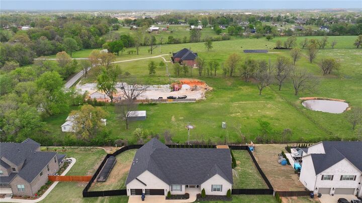 Property Photo: 1520 Elm Ridge Drive AR 72762