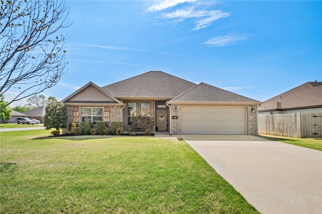 Property Photo:  788 Roselawn Street  AR 72761 