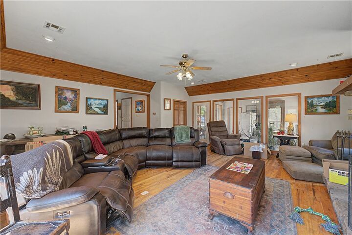Property Photo: 13364 Ventris Road AR 72732