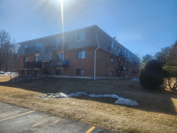 Property Photo:  176 Maple Avenue 6-26  MA 01543 