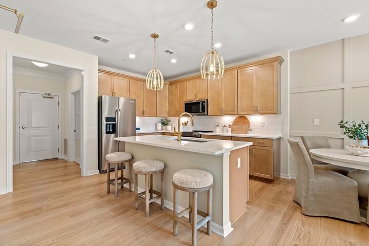 Property Photo:  5 Peters Farm Way 212  MA 01581 