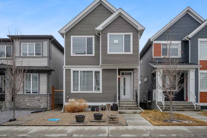 32 Seton Row SE — photo 1