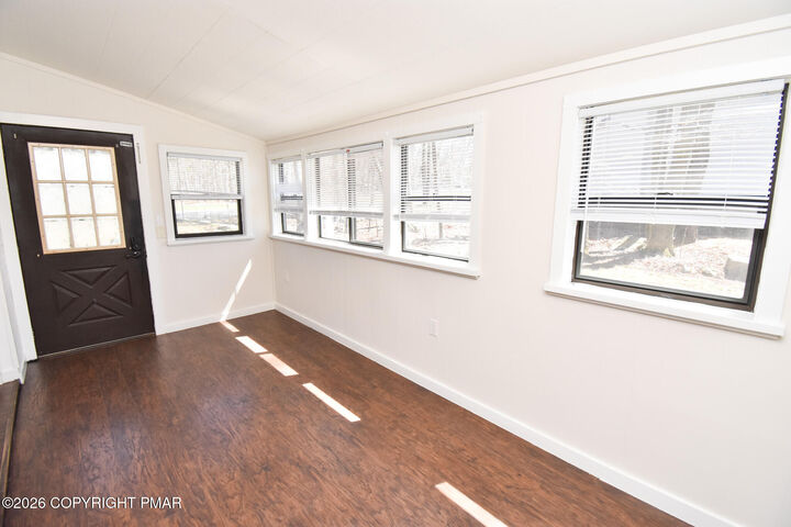 Property Photo:  347 Country Place Drive  PA 18466 