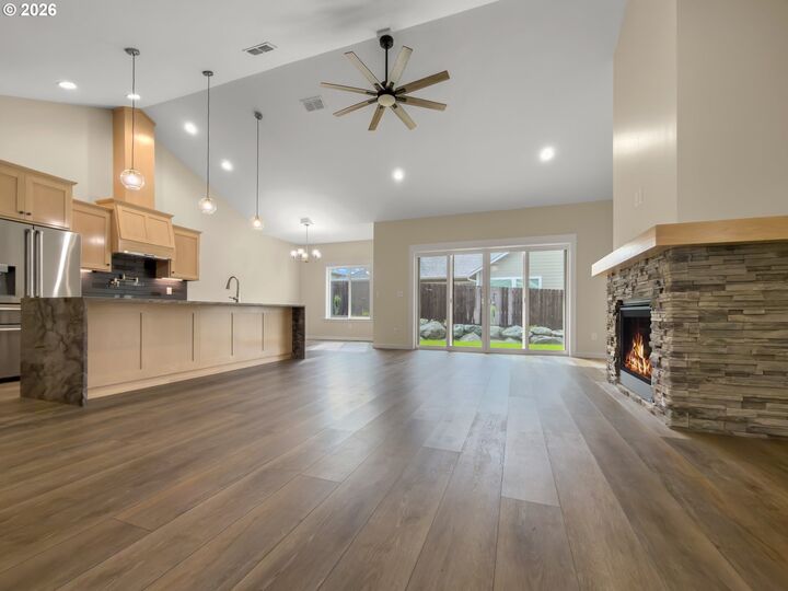 Property Photo: 1236 Lighthouse Ln OR 97415