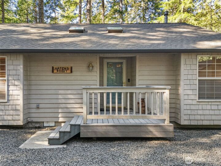 Property Photo:  662 E Portage Road  WA 98584 