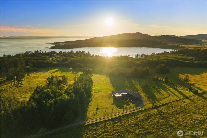 Property Photo:  166  Montrose Place  WA 98250 