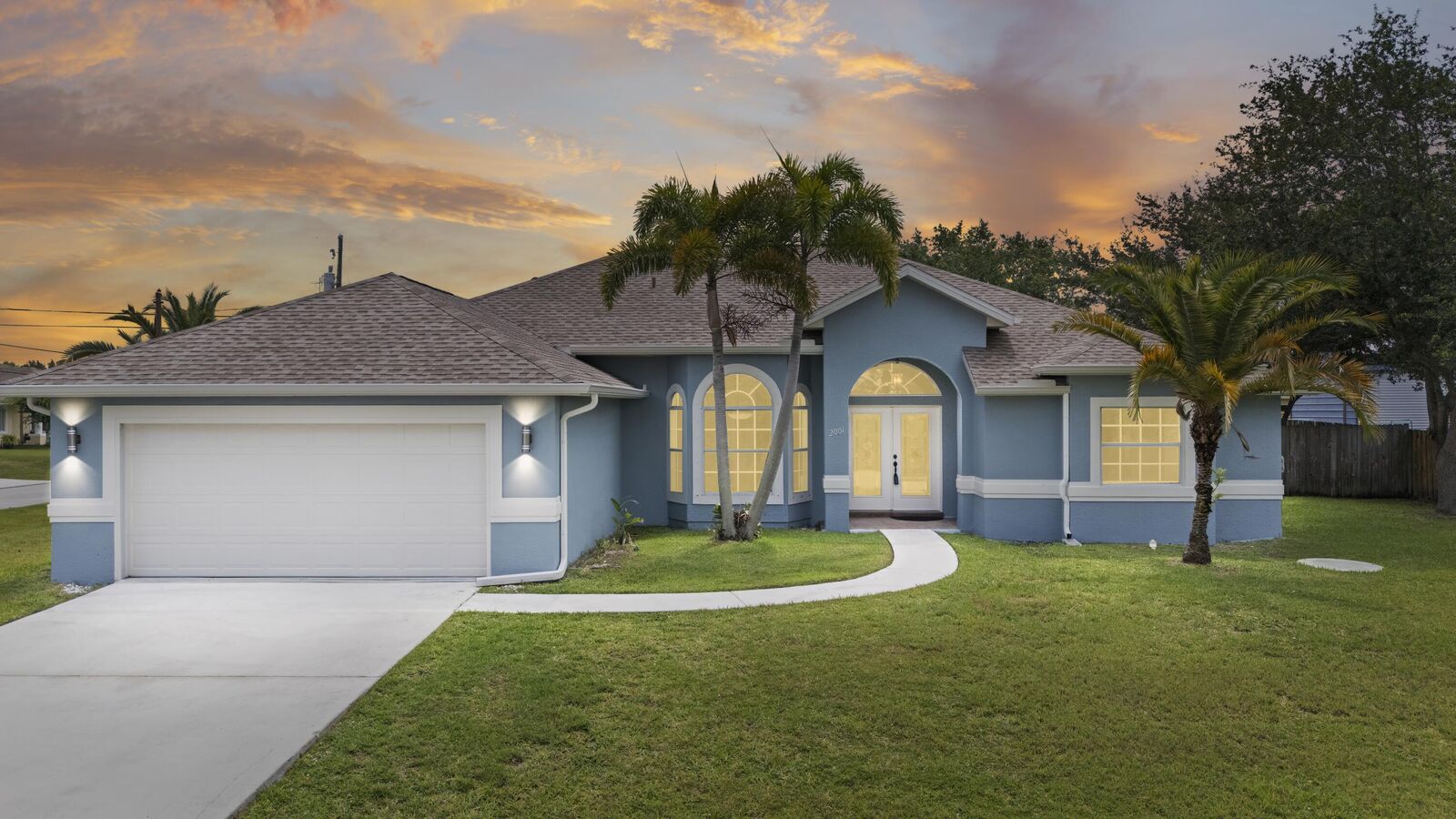 Property Photo:  2001 SW Salvatierra Boulevard  FL 34987 