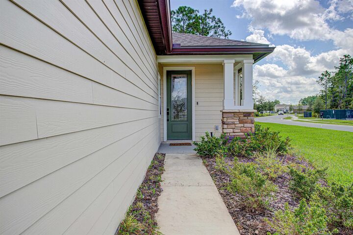 Property Photo:  20 Falcon Ridge Rd  FL 32084 