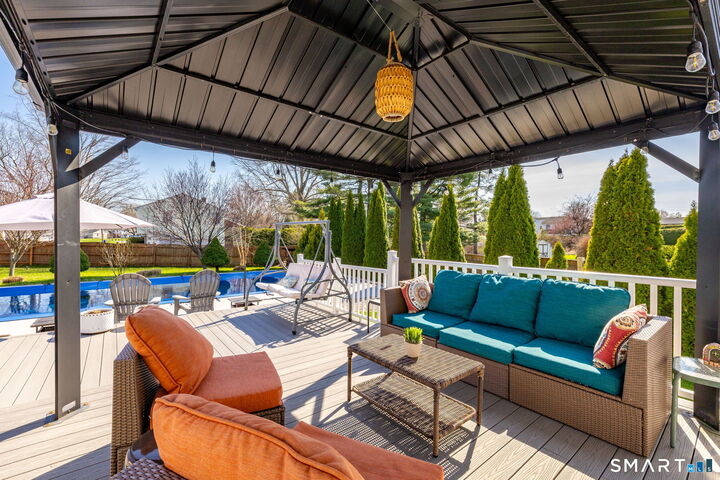 Property Photo: 993 Cloverdale Circle CT 06109