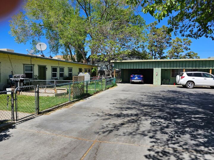 Property Photo:  363 Short Street  CA 93514 