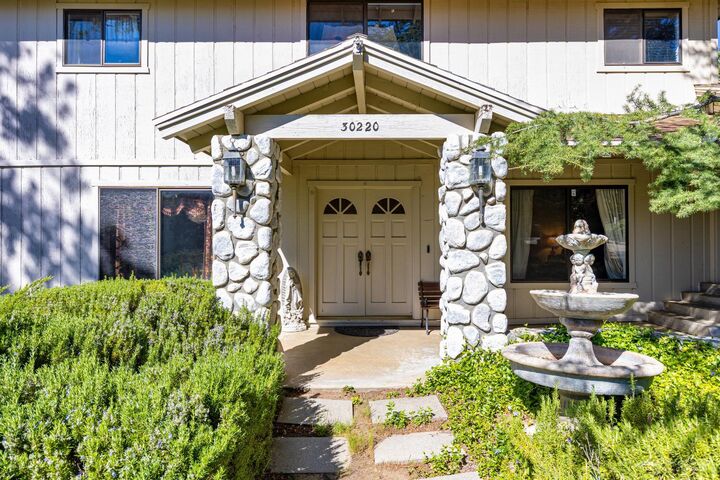 Property Photo:  30220 Rollingoak Drive  CA 93561 