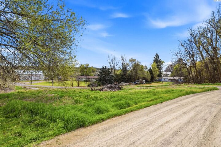 Property Photo: 36 Fifth St WA 99330