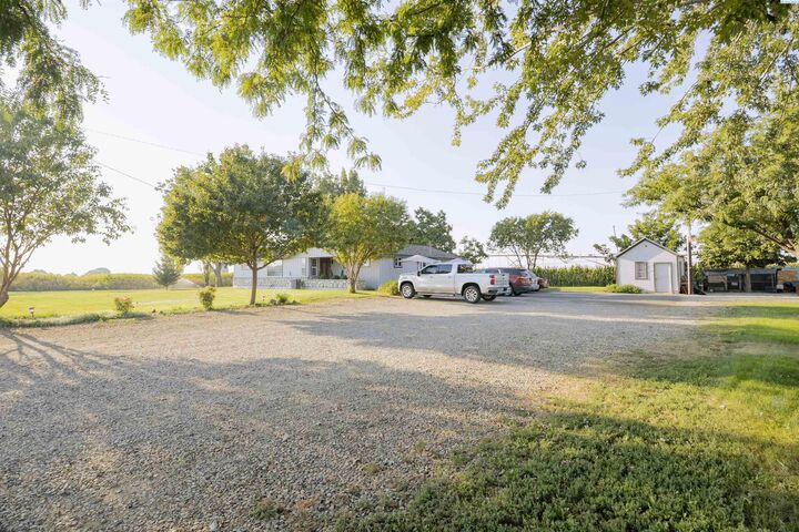 Property Photo:  691 Van Belle Rd  WA 98832 