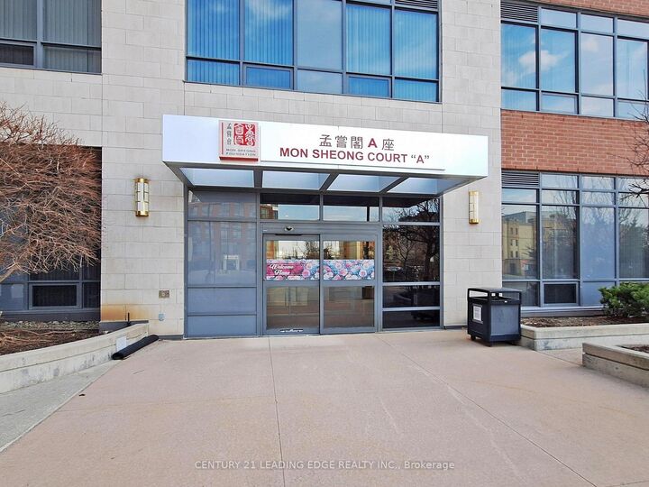 Property Photo:  11211 Yonge Street 1020  ON L4S 0E9 