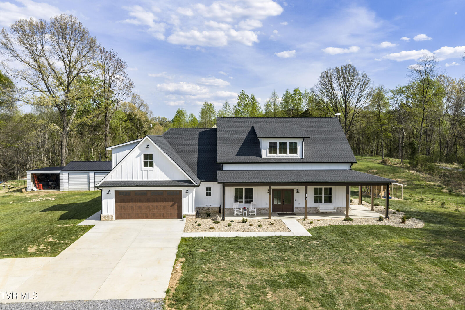 Property Photo:  165 Old State Route 34  TN 37659 