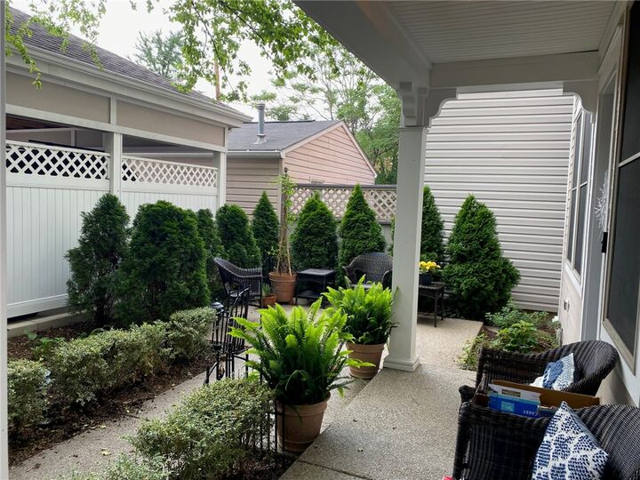 Property Photo: 706 Ivy St Unit 2 PA 15232