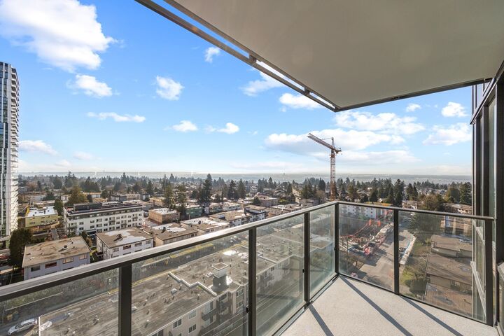 Property Photo:  6537 Telford Avenue 1204  BC V5H 0K9 