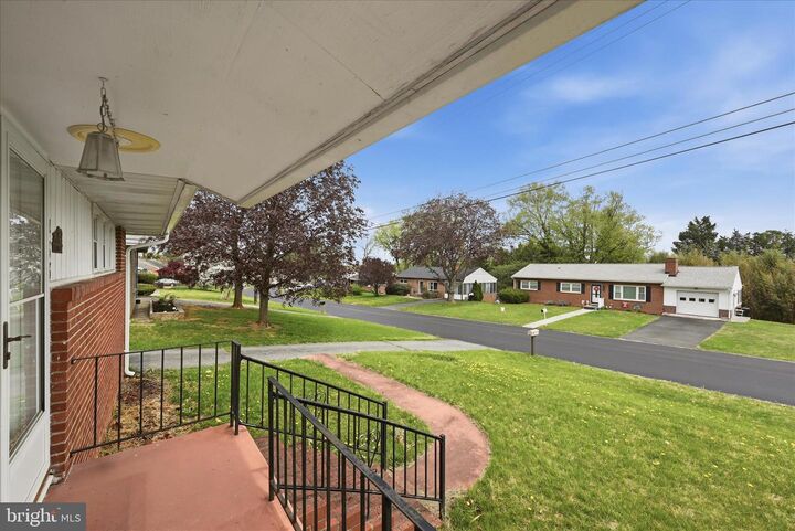 Property Photo:  433 Beechcroft Road  VA 22601 