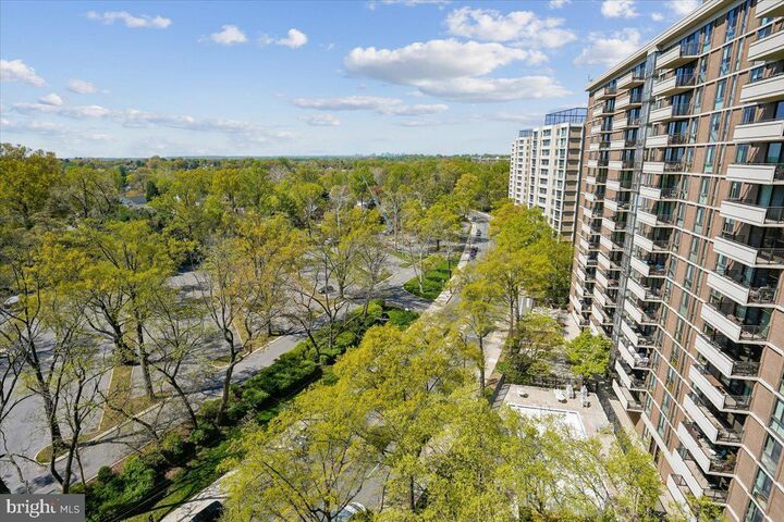 Property Photo: 4620 N Park Avenue 1205 E MD 20815