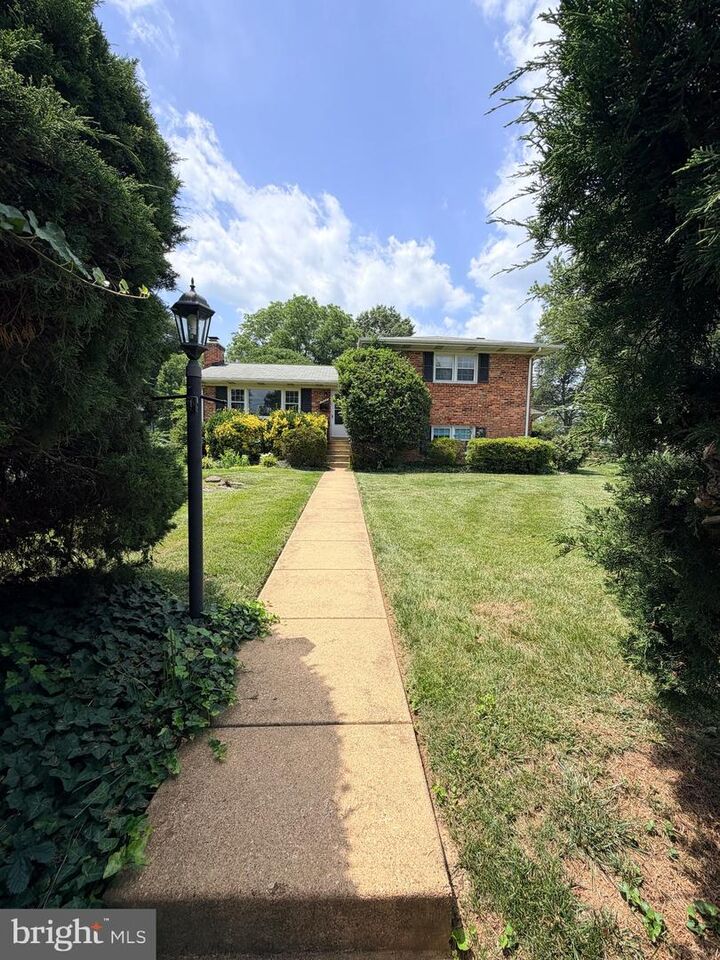Property Photo:  7100 Tyndale Street  VA 22101 