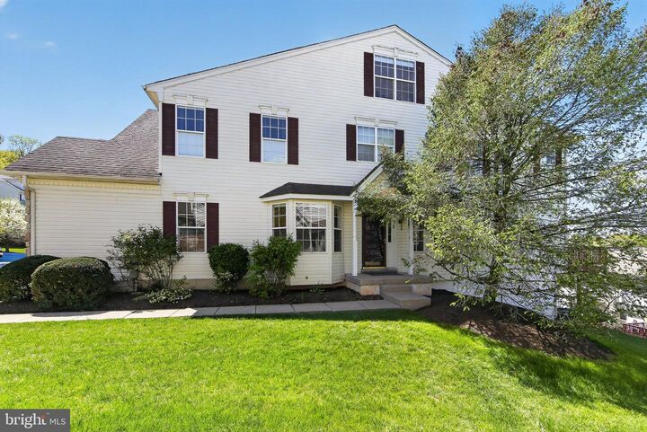 Property Photo:  157 Fringetree Drive  PA 19380 