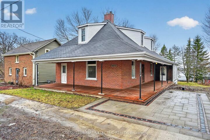 Property Photo: 804 Hunter Street ON K0L 1H0