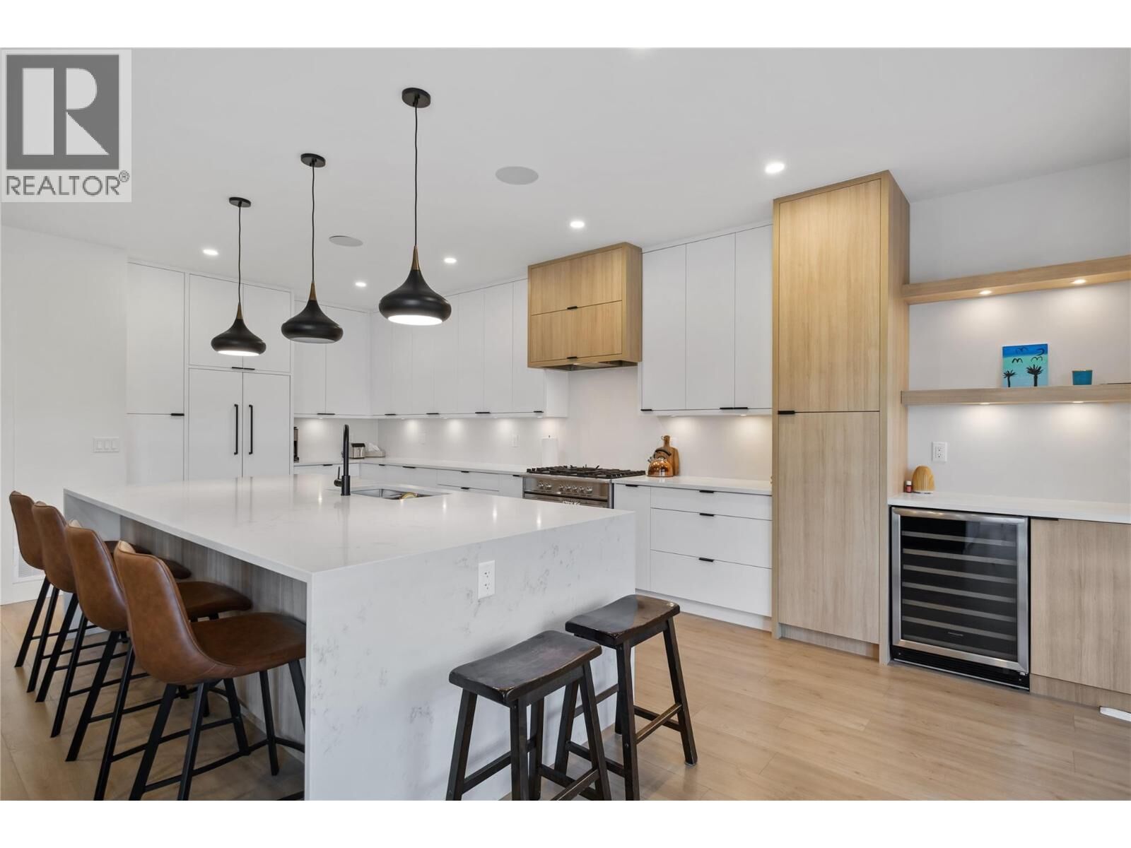 Property Photo:  1452 Ethel Street 2  BC V1Y 2X7 