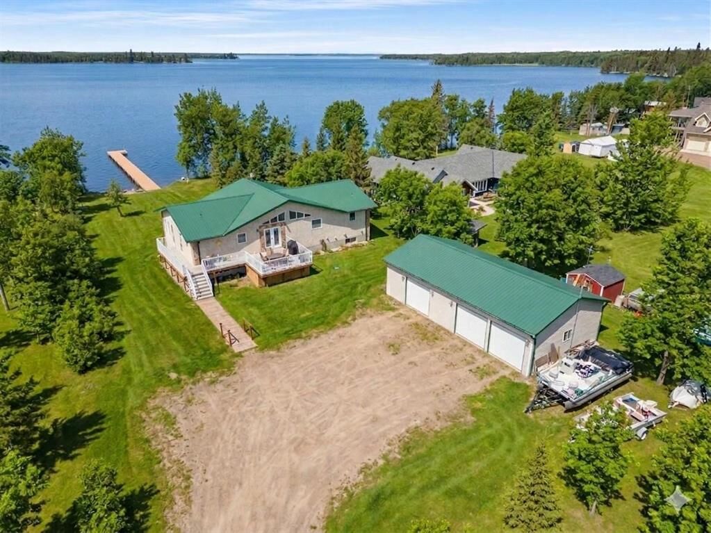 Property Photo:  34 Amy'S Cove  MB R0E 1A0 