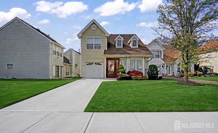 Property Photo:  26 Tall Oaks Court  NJ 08857 