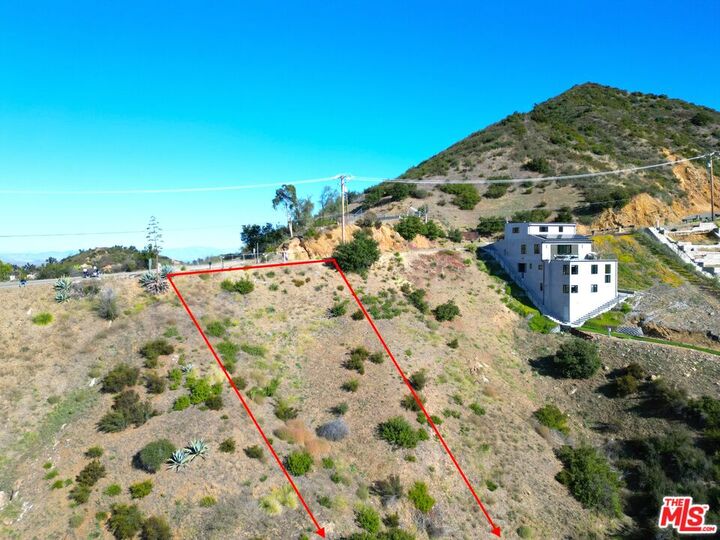 Property Photo: 795 Latigo Cyn CA 90265
