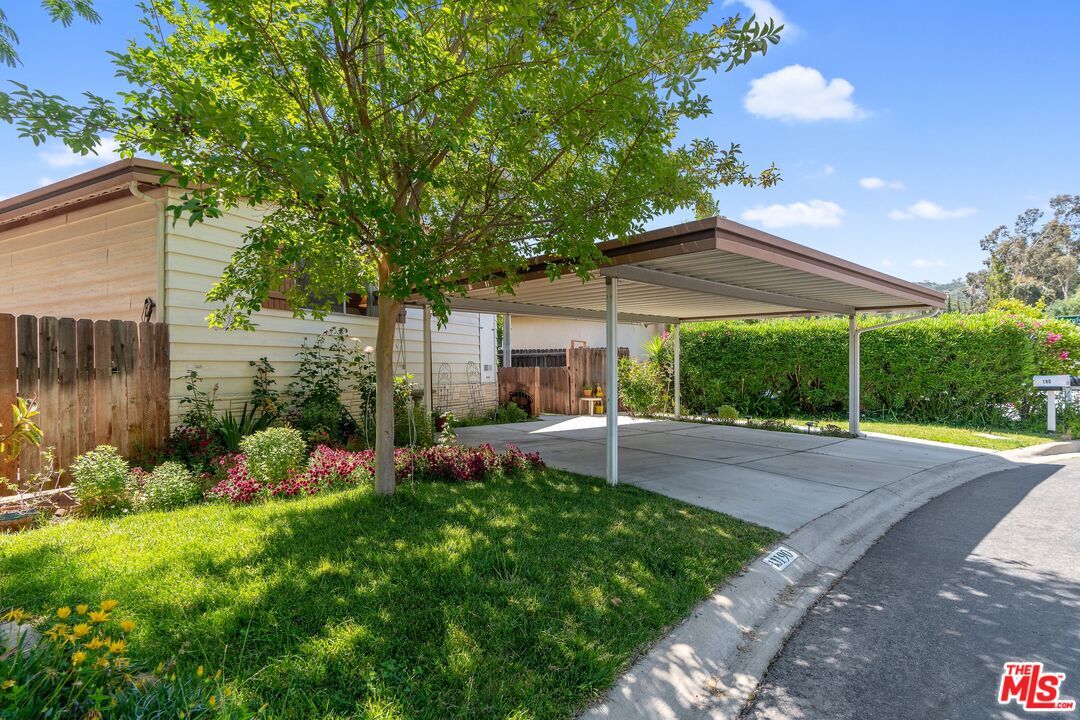 Property Photo: 23777 Mulholland Hwy CA 91302