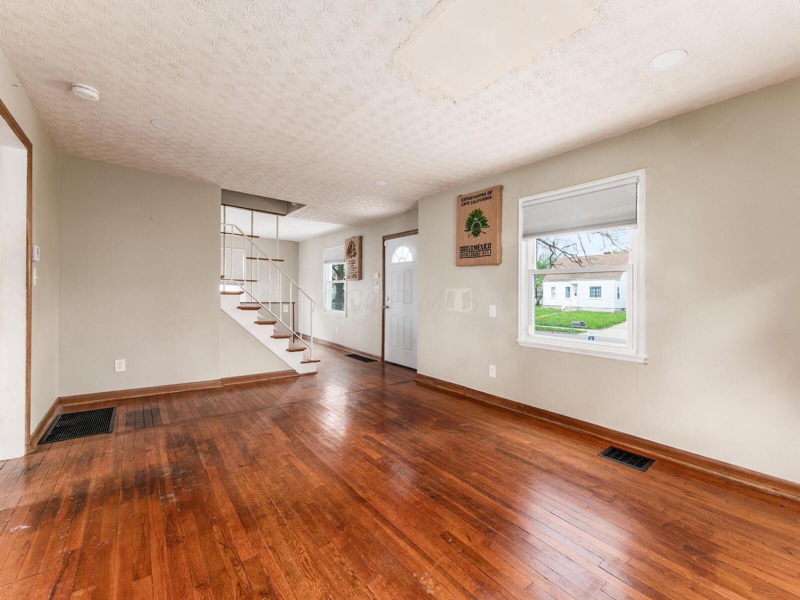 Property Photo:  1167 Duxberry Avenue  OH 43211 