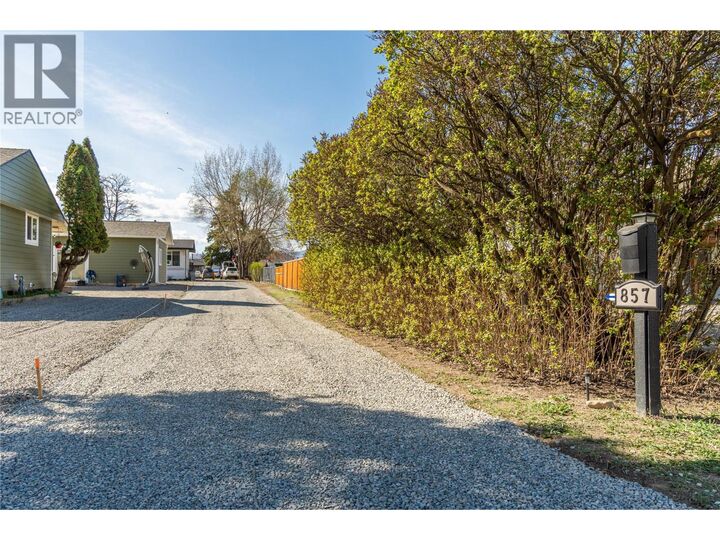 Property Photo:  857 Mayne Road  BC V2B 6H4 