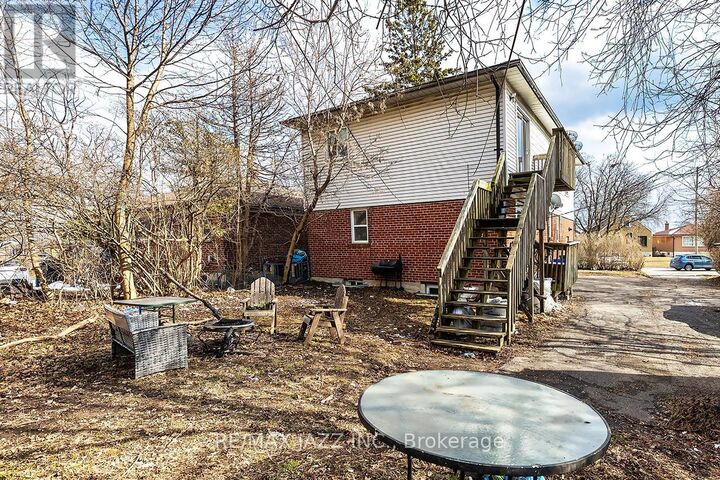 Property Photo:  380 Phillip Murray Avenue  ON L1J 1H3 