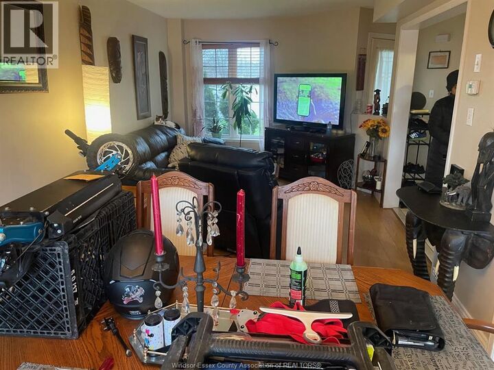 Property Photo:  1010 Lemonwood Crescent  ON N9A 2R7 