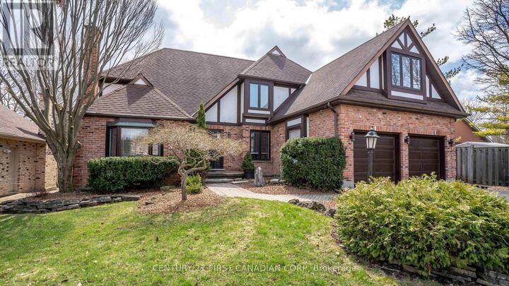 Property Photo:  135 Ambleside Drive  ON N6G 4P8 