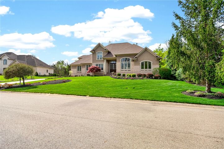 Property Photo:  998 Olde Sterling Way  OH 45459 