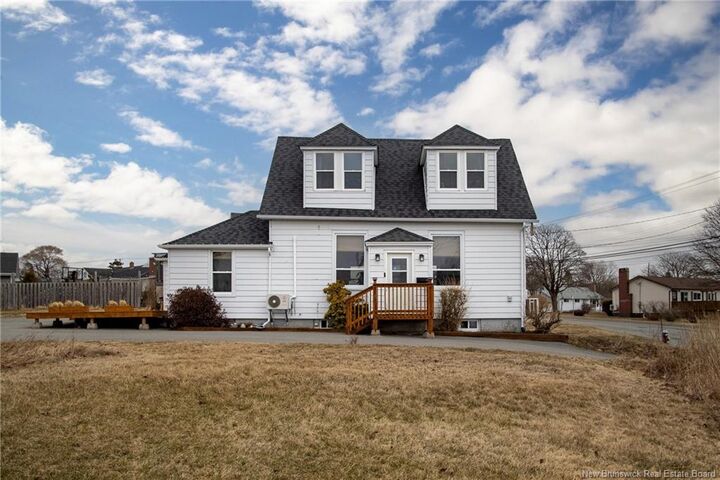754 Sand Cove Road — photo 1