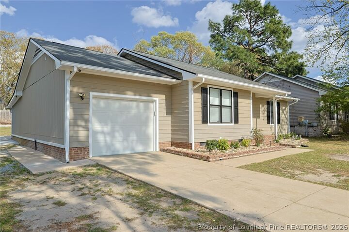 Property Photo:  6826 Marlowe Drive  NC 28314 